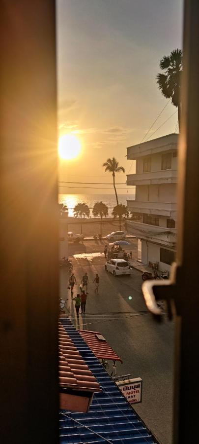 Old Town Hotel Jomtien Beach Room photo